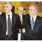 ARINÇ:  BİZİ HALA FESLİ SANIYORLAR ...